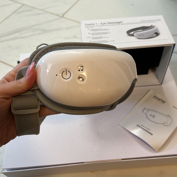 NWT! Renpho eyeris 1 eye  massager with heat music and Bluetooth technology - Picture 3 of 4